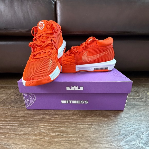 Nike Lebron Witness VIII TB team Orange/White 10.5 FB9944-800 Basketball NIB - Picture 1 of 9